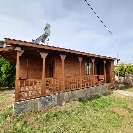 Denize 300 Mt Camlik Icinde Bahceli Muestakil Ev 酒店